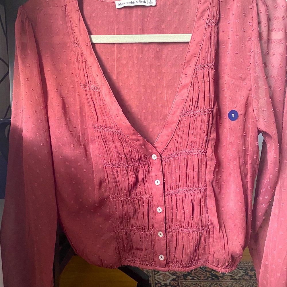 SOLD- NWOT- Abercrombie Clipdot Chiffon Top